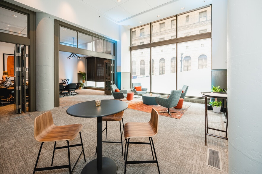 More Photos Of 360 Saint Peter St, Saint Paul Apartments For Lease