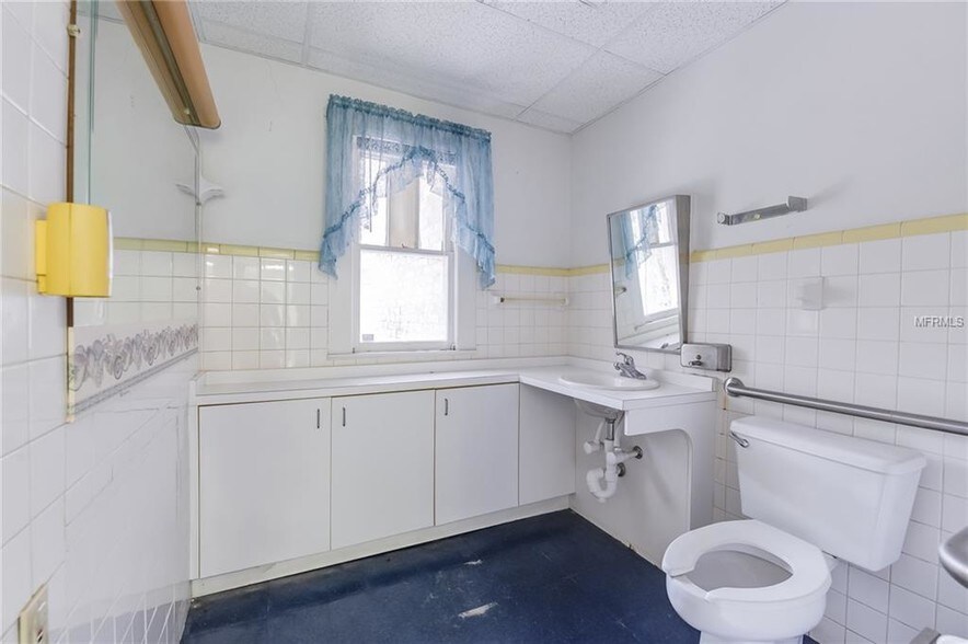 More Photos Of 38022 River Rd, Dade City Medical For Lease