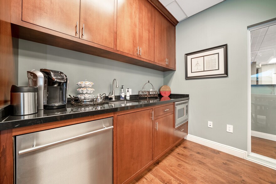 More Photos Of 6B Liberty, Aliso Viejo Office For Sale