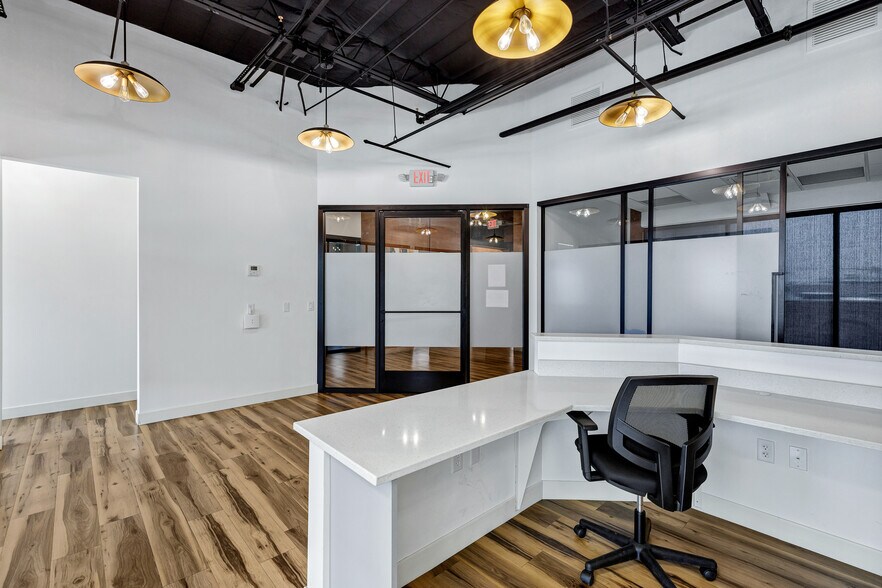 More Photos Of 2727 N 3rd St, Phoenix Office For Sale