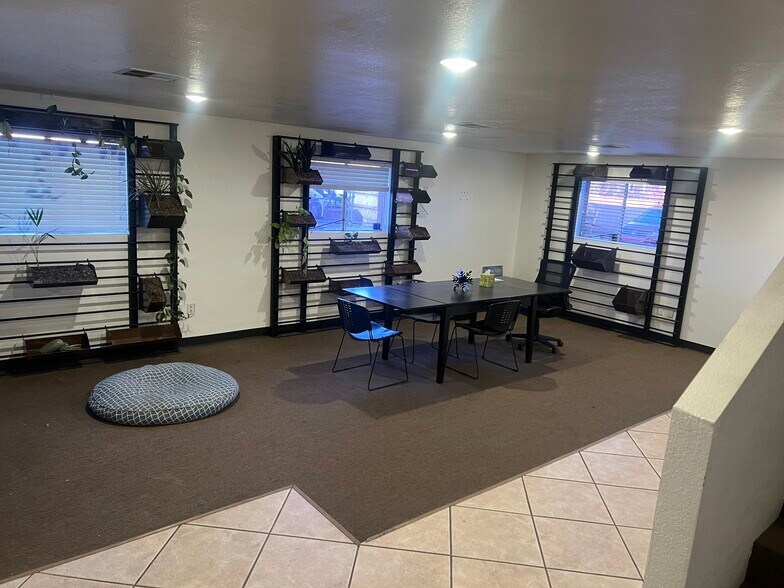 More Photos Of 1545 E Yucca St, Phoenix Warehouse For Lease