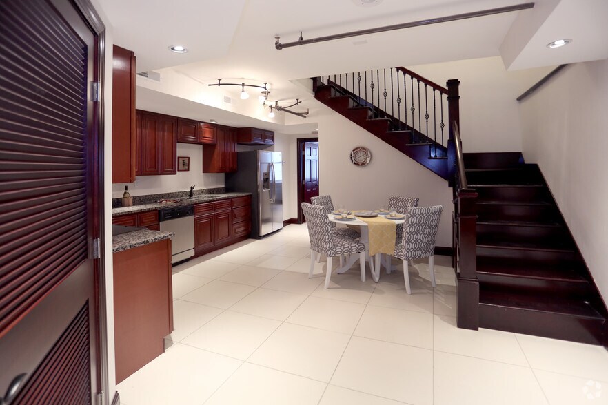 More Photos Of 1014-1024 Locust St, Saint Louis Apartments For Sale