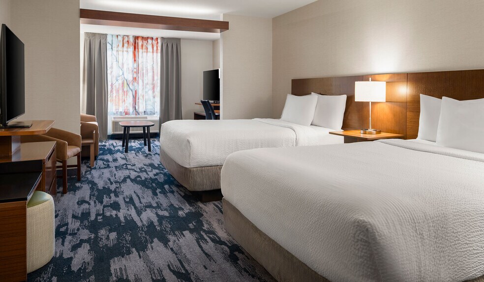More Photos Of 10495 Crosspoint Blvd, Indianapolis Hotel For Sale