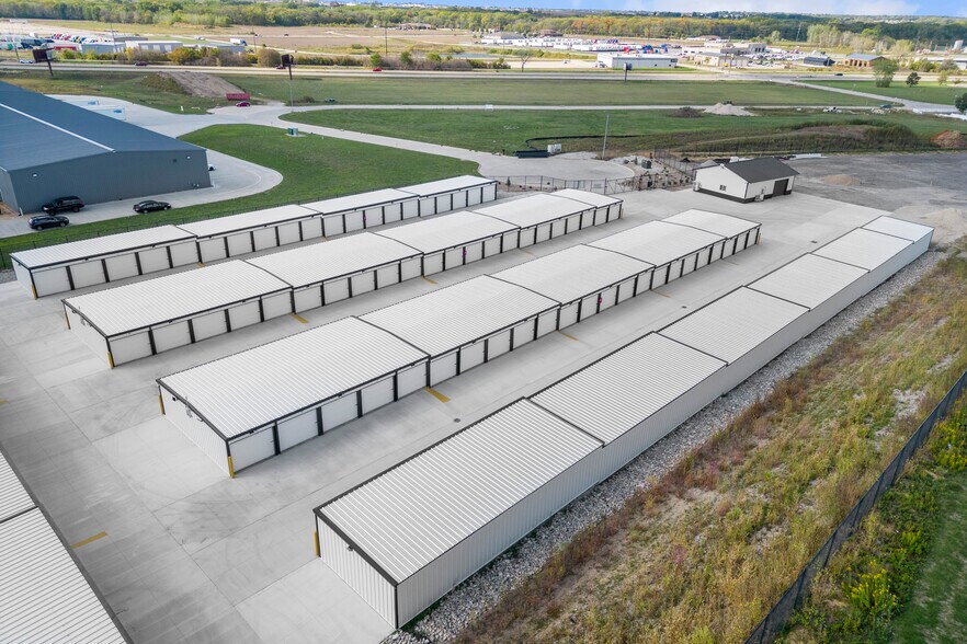 More Photos Of 3556 Marnie Ave, Waterloo Self Storage For Sale