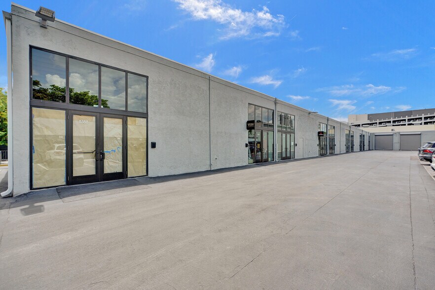Primary Photo Of 8368-8388 NW 56th St, Miami Warehouse For Lease