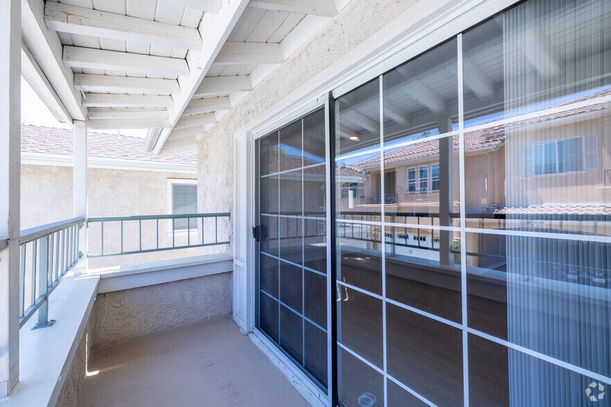 More Photos Of 5302-5304 Colodny Dr, Agoura Hills Apartments For Sale