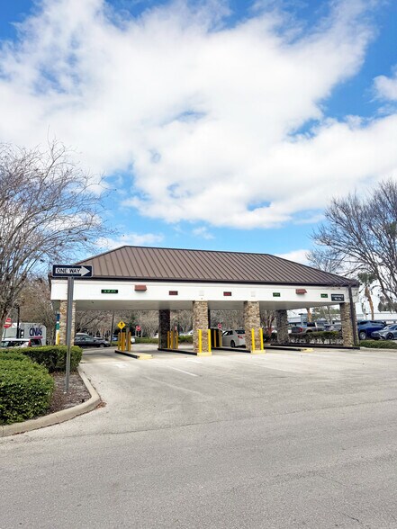 More Photos Of 450 S Orlando Ave, Maitland Bank For Lease