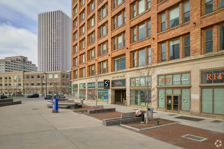 More Photos Of 260 E Main St, Rochester Medical For Lease