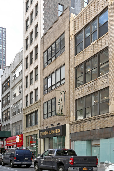 Primary Photo Of 28 W 30th St, New York Storefront Retail Office For Lease