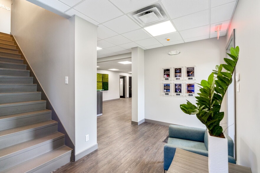 More Photos Of 3312 Gilmore Industrial Blvd, Louisville Warehouse For Lease