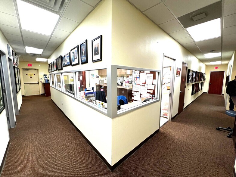 More Photos Of 1325 W Northwest Hwy, Grapevine Medical For Sale