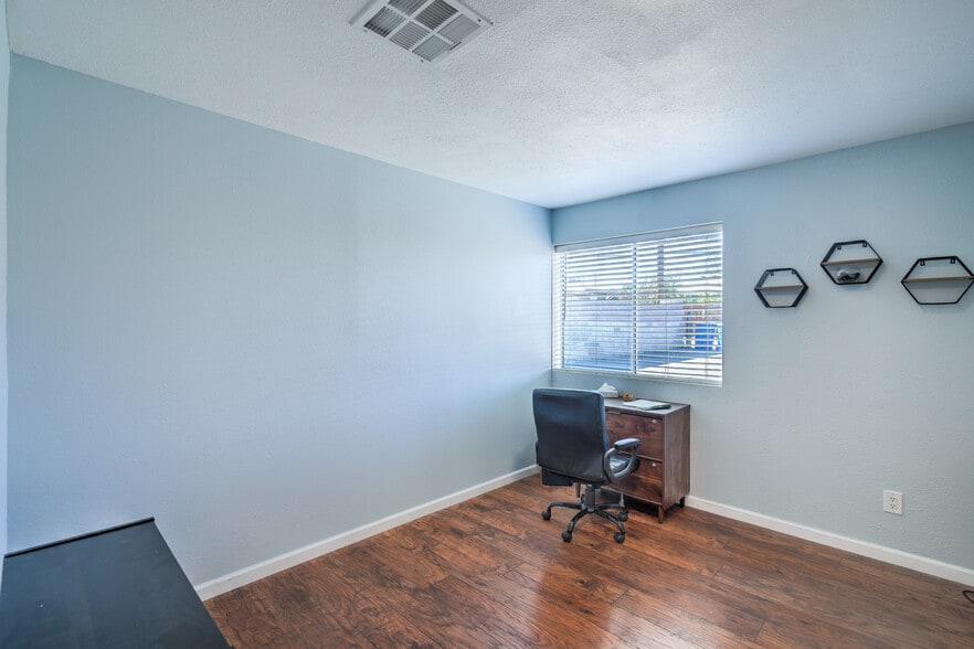 More Photos Of 211 W Atlantic Ave, Henderson Office For Sale