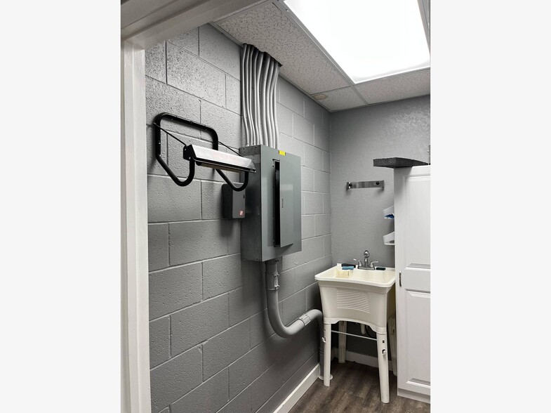 More Photos Of 930 Barnes Crossing Rd, Tupelo Unknown For Lease