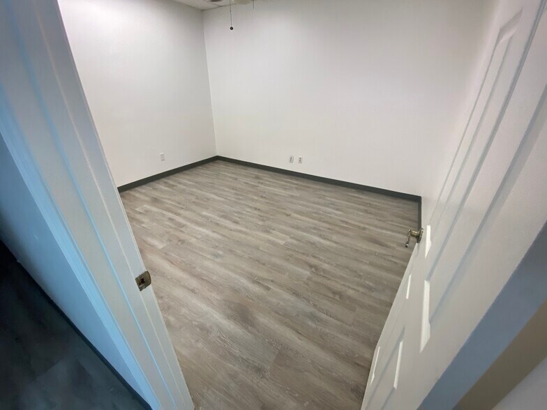 More Photos Of 13555 Automobile Blvd, Clearwater Medical For Lease