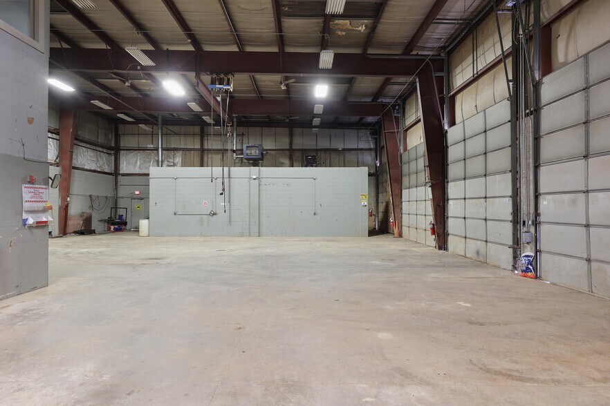 More Photos Of 49 W Ferris St, East Brunswick Truck Terminal For Lease