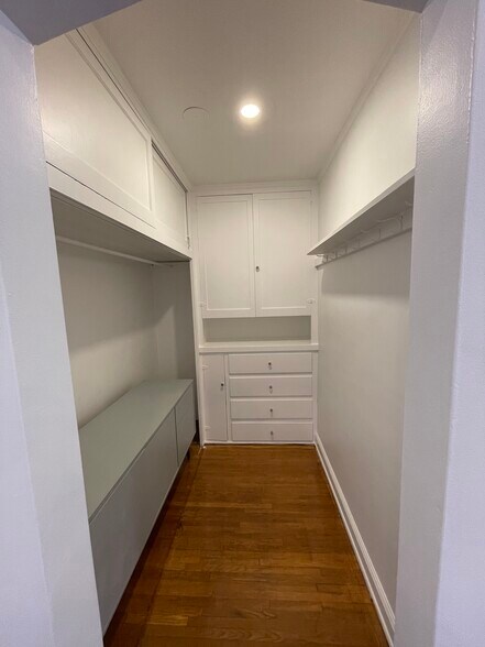 More Photos Of 418-420 N Larchmont Blvd, Los Angeles Office For Lease