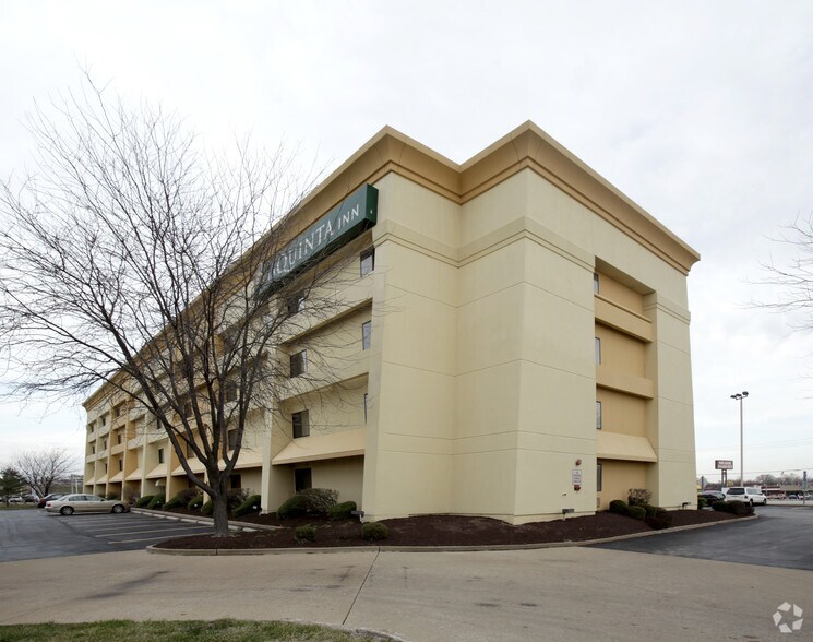 More Photos Of 318 Taylor Rd, Hazelwood Hotel For Sale