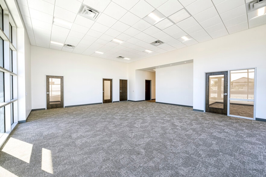 More Photos Of 12460 N Dysart Rd, El Mirage Warehouse For Sale