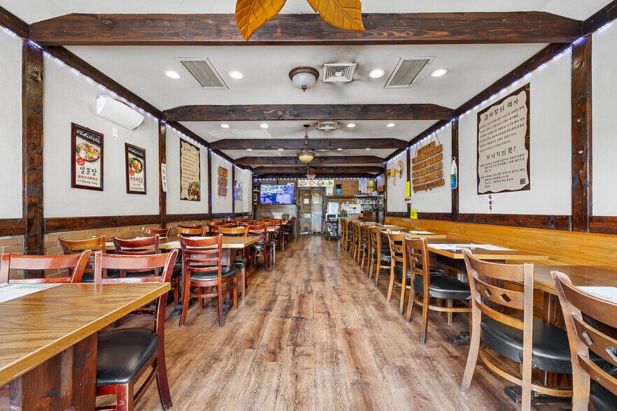 More Photos Of 15226-15228 Northern Blvd, Flushing General Retail For Sale