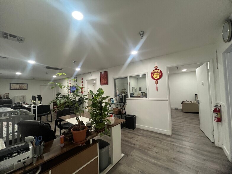 More Photos Of 938-940 S Vail Ave, Montebello Warehouse For Lease