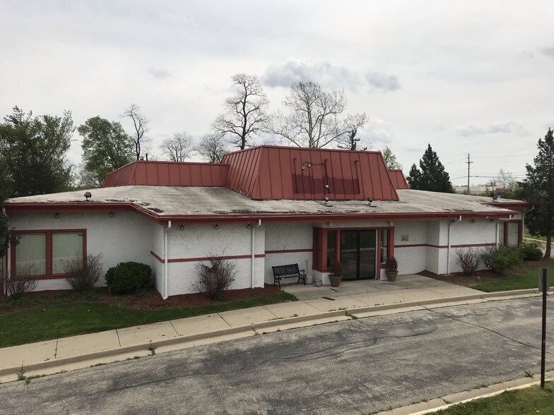 More Photos Of 7500 Poe Ave, Dayton Restaurant For Sale
