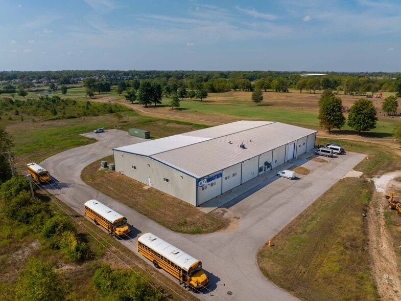 More Photos Of 5534 W Chestnut Expy, Springfield Industrial For Lease