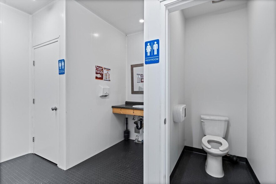 More Photos Of 28989 Marsh Mccormick Rd, Abbotsford Land For Lease