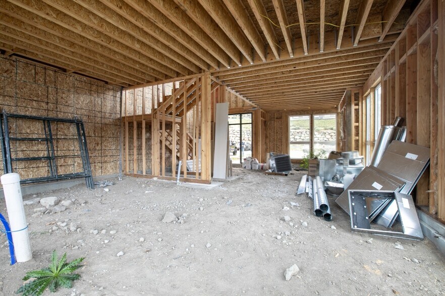 More Photos Of 1048-1056 W Wasatch Spring Rd, Kamas Office For Sale