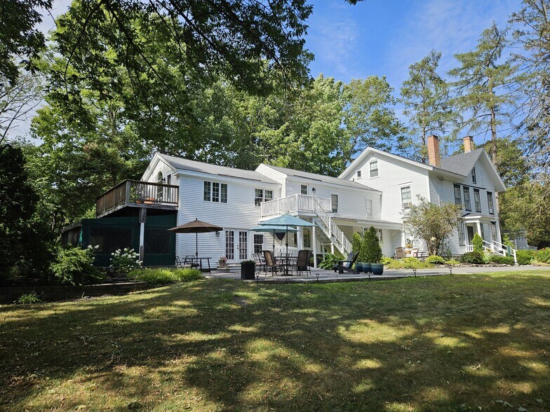 More Photos Of 91 South St, Gorham Hospitality For Sale