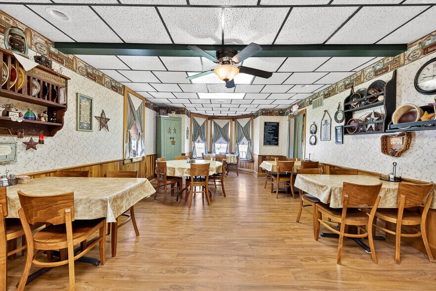 More Photos Of 1281 OH-183, Atwater Restaurant For Sale