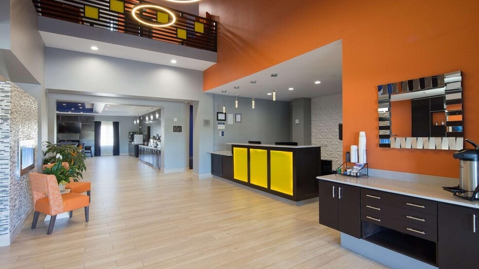 More Photos Of 201 Commerce Dr, Wewoka Hotel For Sale