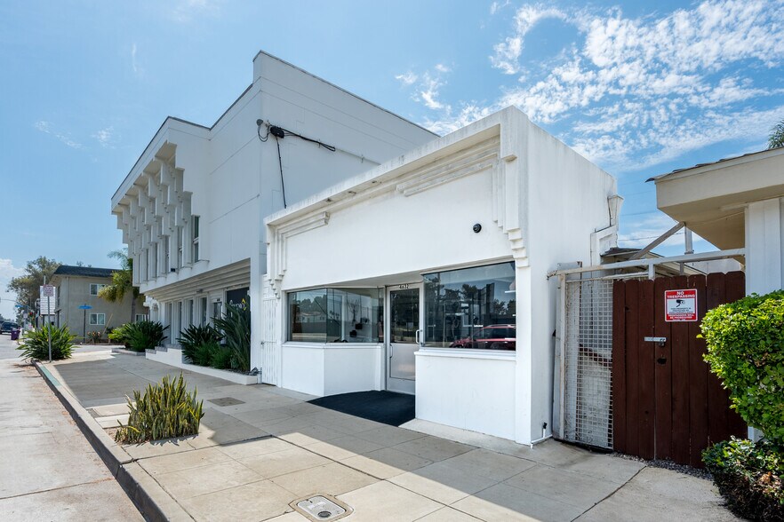 More Photos Of 4632 E 7th St, Long Beach Storefront For Sale