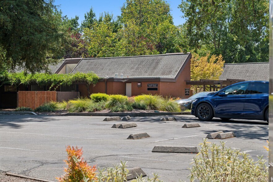 More Photos Of 864-868 2nd St, Santa Rosa Medical For Sale