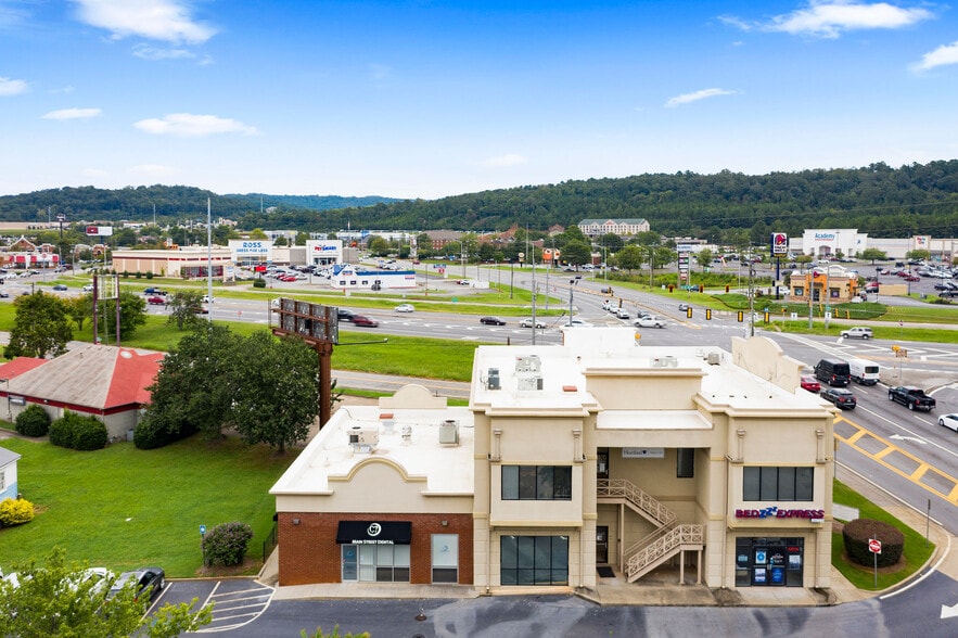 More Photos Of 328 E Main St, Cartersville Medical For Lease