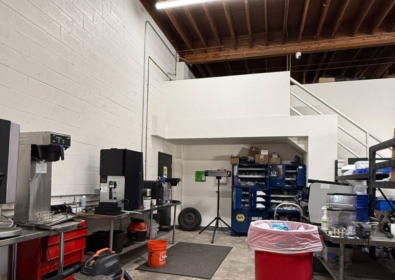More Photos Of 1083 N Cuyamaca St, El Cajon Manufacturing For Lease