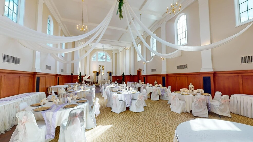 More Photos Of 195 State Route 151, Smithfield Hospitality For Sale