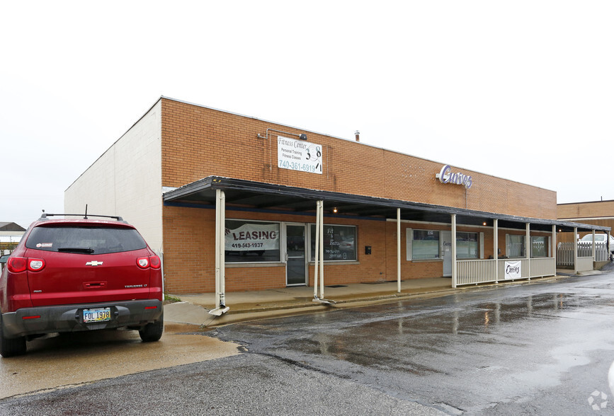 Primary Photo Of 324-328 E Main St, Mansfield Freestanding For Lease