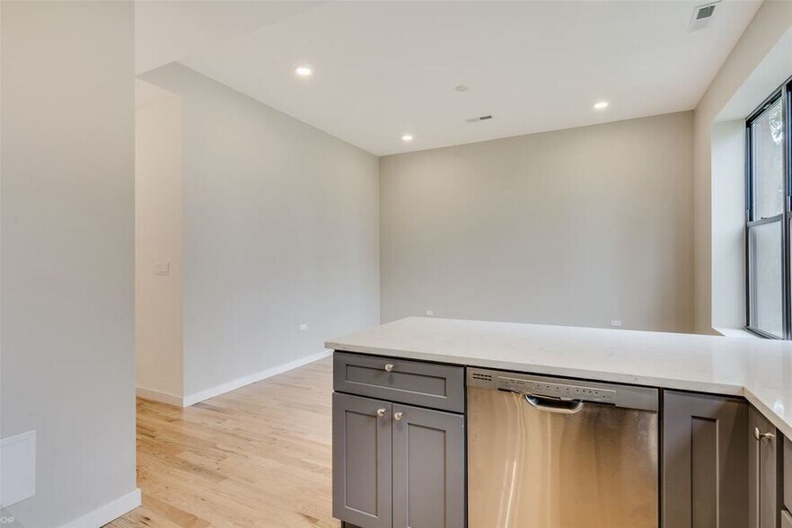 More Photos Of 4525 S Evans Ave, Chicago Apartments For Sale