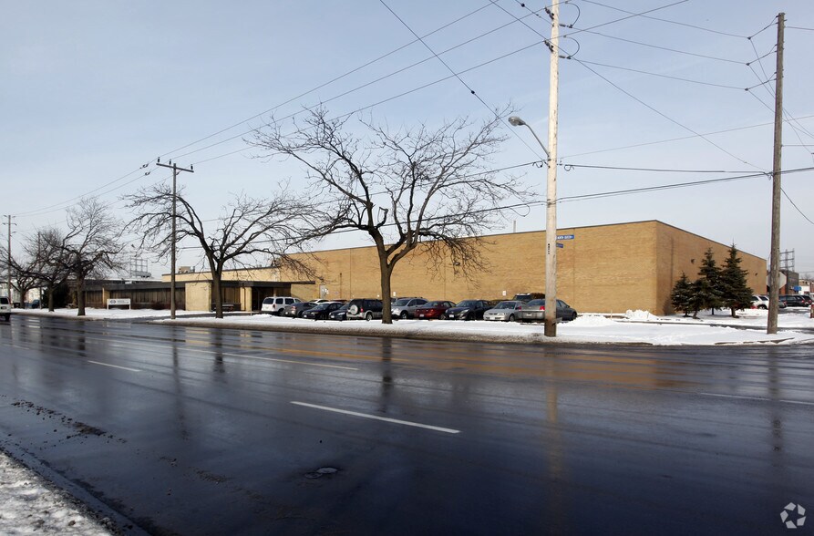 More Photos Of 100 N Queen St, Toronto Manufacturing For Lease