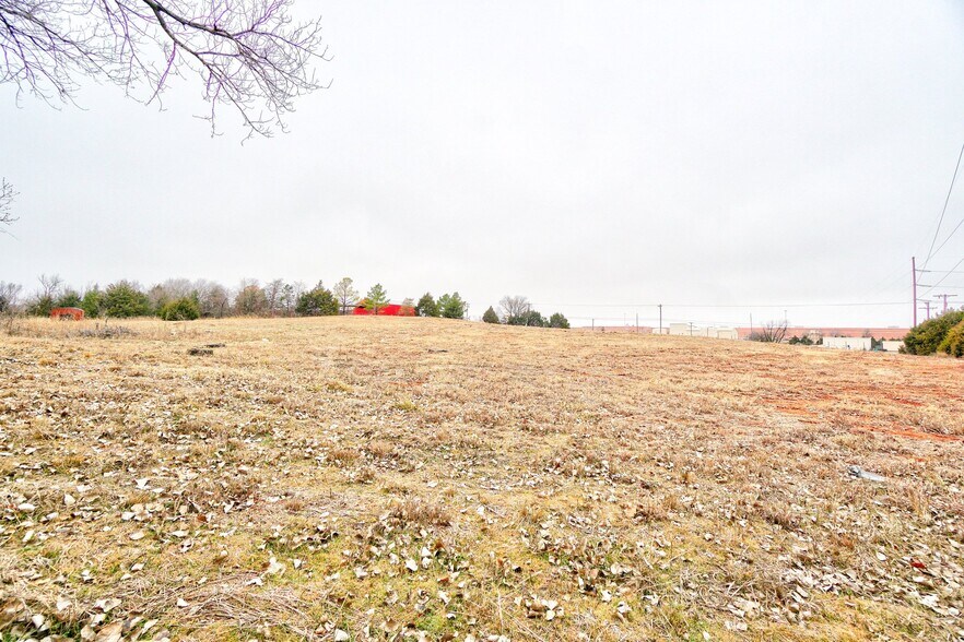 More Photos Of SE/c of SE 36th & Douglas Blvd, Oklahoma City Land For Lease