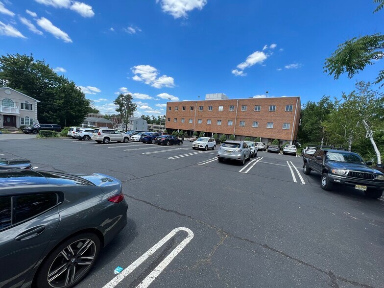 More Photos Of 55 Morris Ave, Springfield Office For Lease