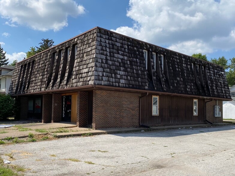 More Photos Of 1524 38th St, Rock Island Office Residential For Sale