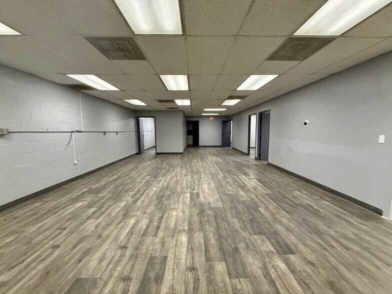 More Photos Of 1165 W Mahalo Pl, Compton Manufacturing For Lease