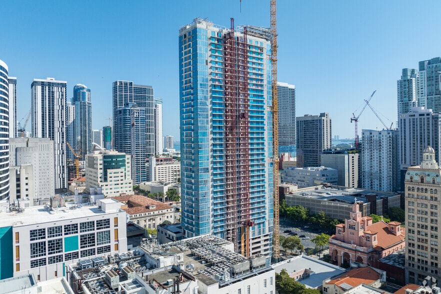 Primary Photo Of 222 NE 1st Ave, Miami Apartments For Lease