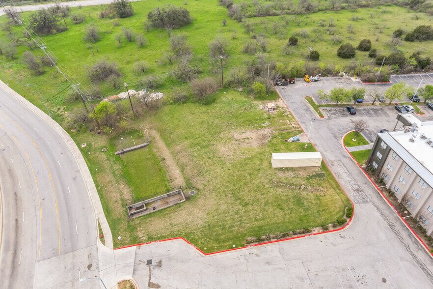 More Photos Of 350 Chisholm Pkwy, Round Rock Land For Sale
