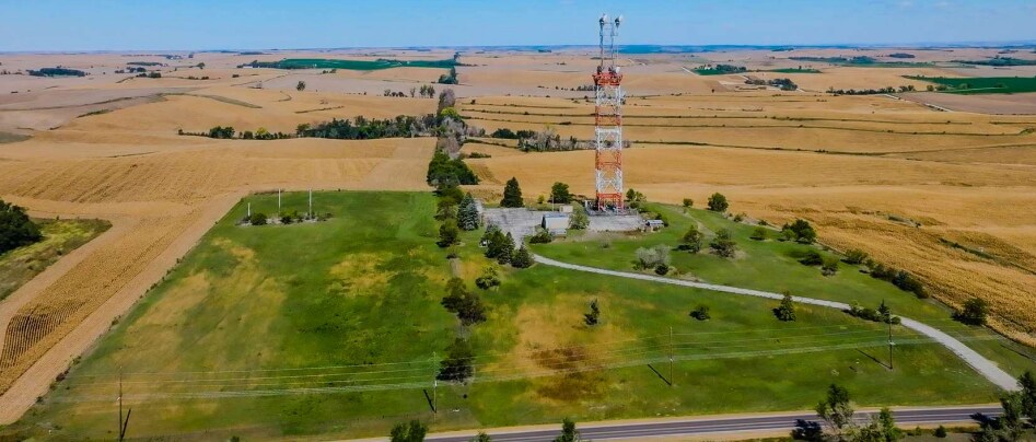 Primary Photo Of 1650 Nebraska 51, Lyons Telecom Hotel Data Hosting For Sale