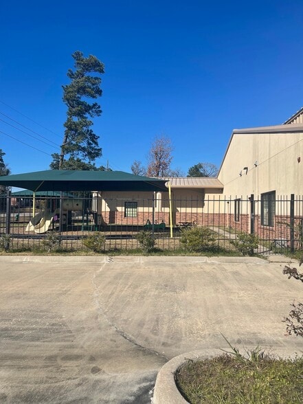 More Photos Of 25200 Richards Rd, Spring Schools For Sale