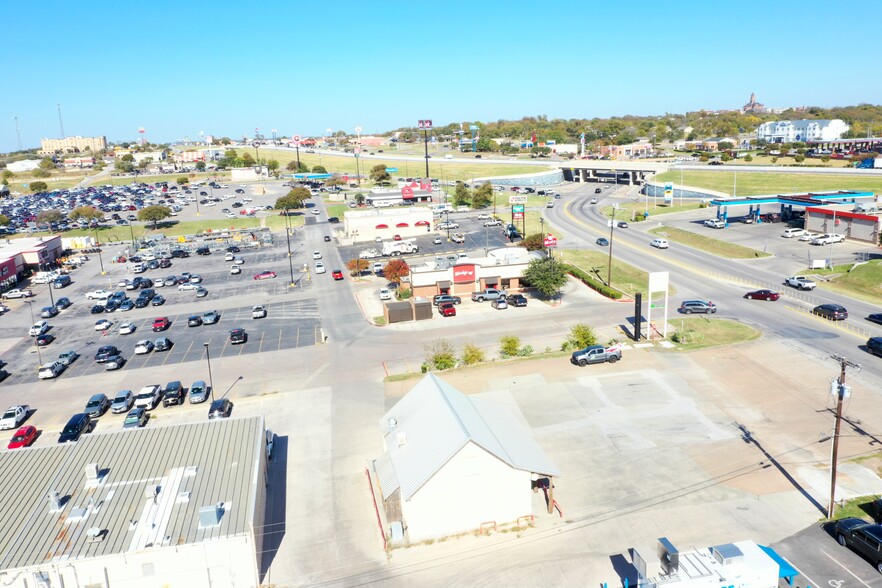 More Photos Of 1210 S Fm-51, Decatur Convenience Store For Lease