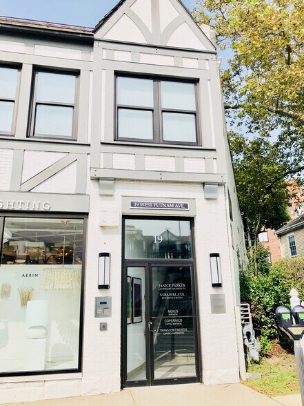 More Photos Of 19 W Putnam Ave, Greenwich Office For Lease