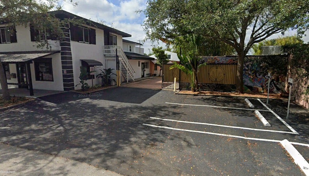 Primary Photo Of 902 N Rome Ave, Tampa Flex For Lease